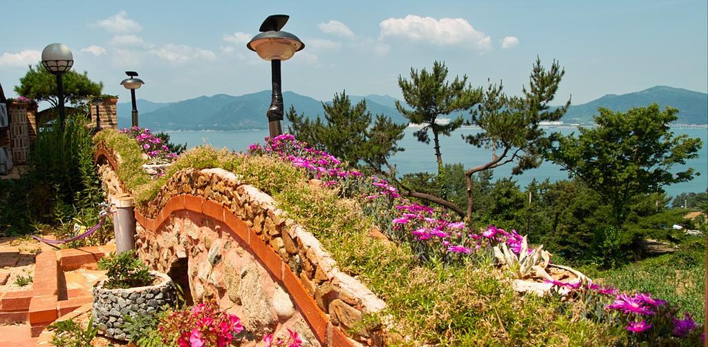 Gung Pension Namhae Luaran gambar