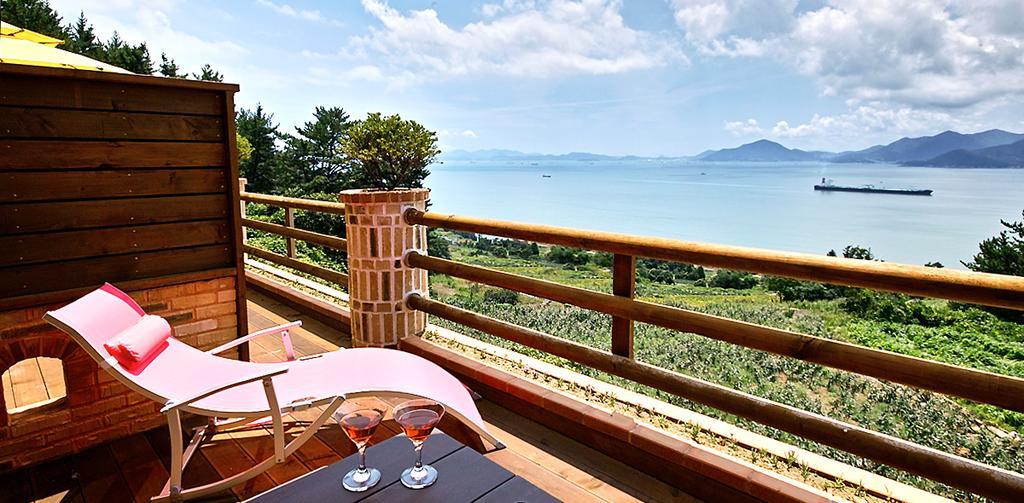 Gung Pension Namhae Luaran gambar