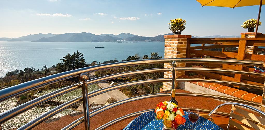 Gung Pension Namhae Luaran gambar