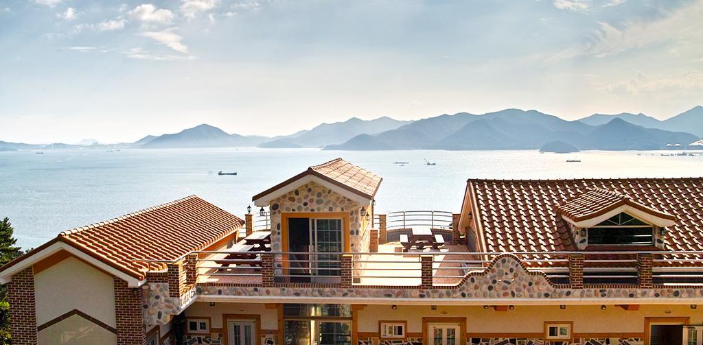 Gung Pension Namhae Luaran gambar